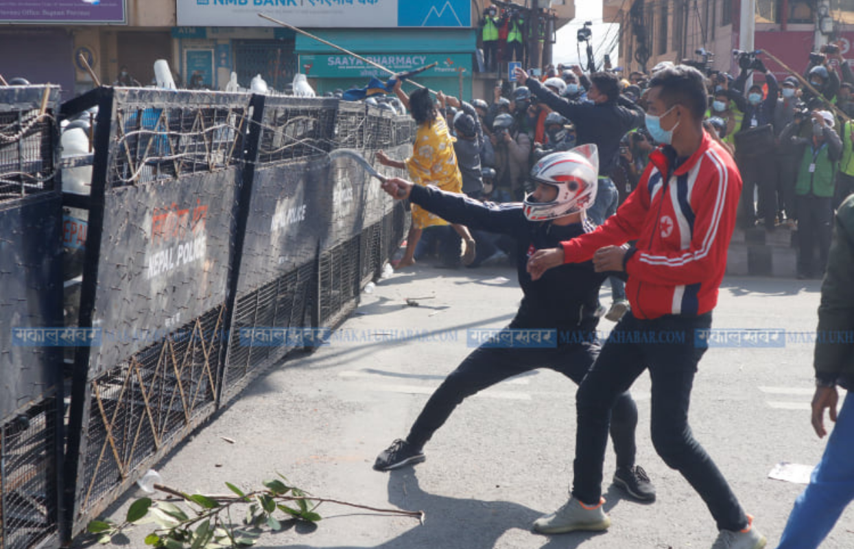 Clashes in New Baneshwor, protesters seen with sharp weapons [Photos]