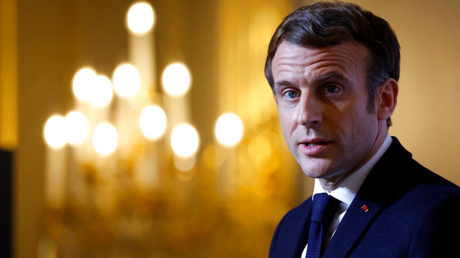 France’s Macron flies to Moscow in high-risk diplomatic mission