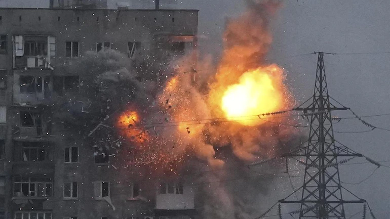 Russian airstrike hits base in western Ukraine, kills 35