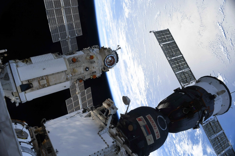 Russian cosmonaut team arrives at the International Space Station
