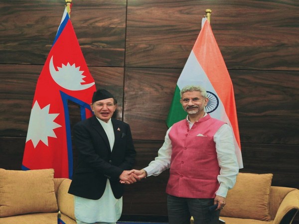 Foreign Minister Khadka meets Indian counterpart, discusses issues of common concern