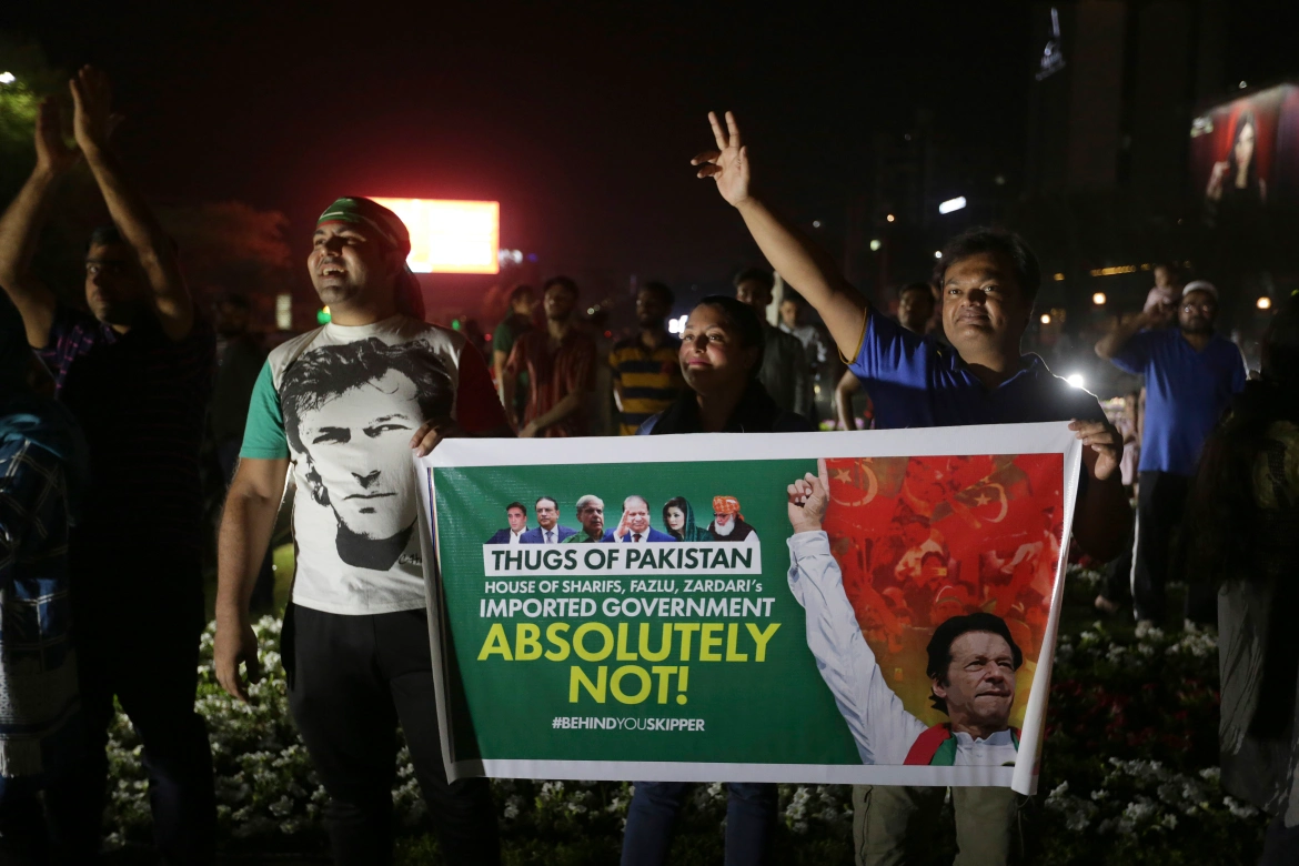 Anger on Pakistan’s streets as Imran Khan is dismissed [Photos]