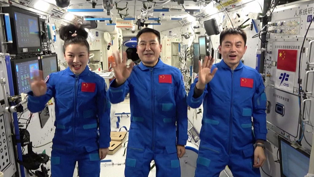 Chinese astronauts return to Earth after six months in space