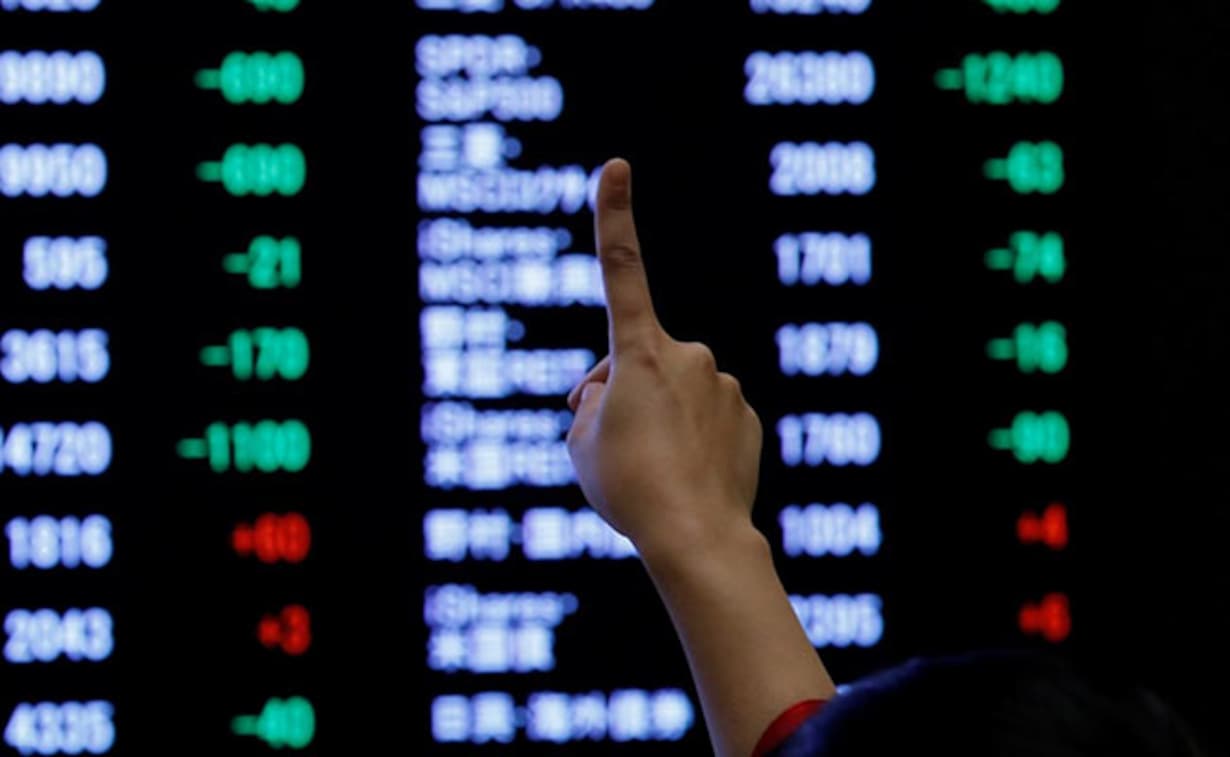 Sri Lanka halts stock trading as share prices plummet