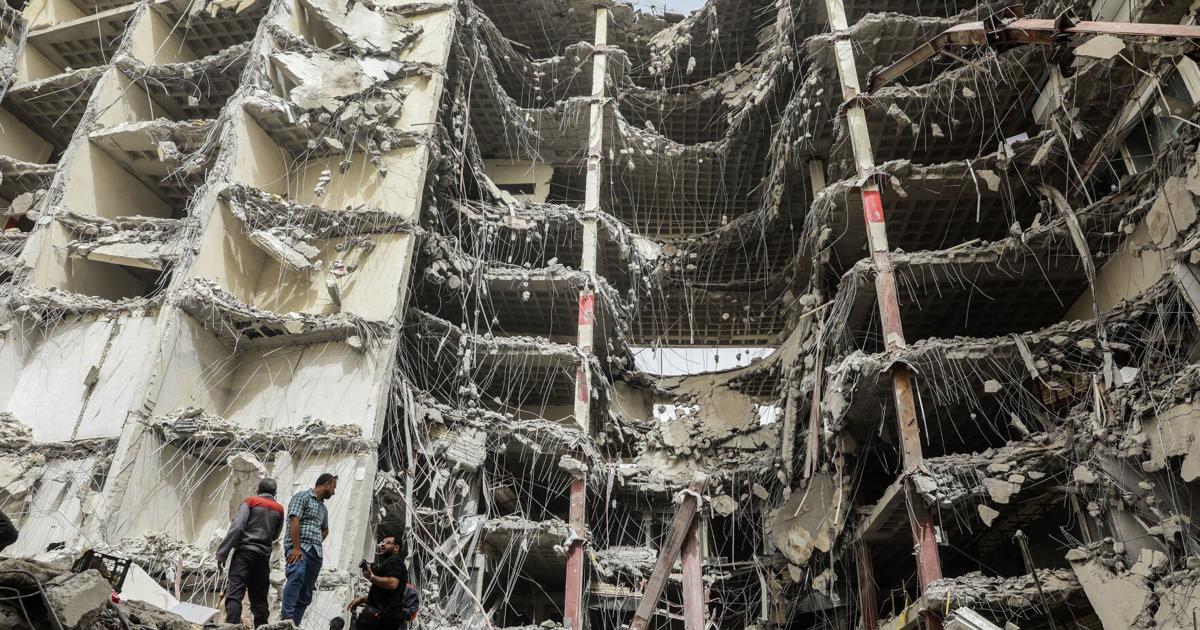 29 killed, 38 missing in building collapse in SW Iran