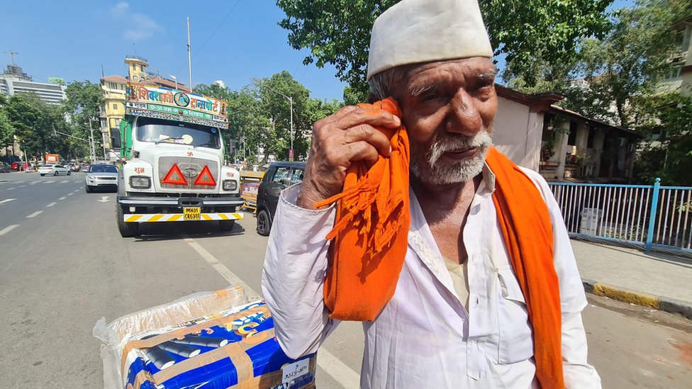 India’s poor bear the brunt of blistering temperatures