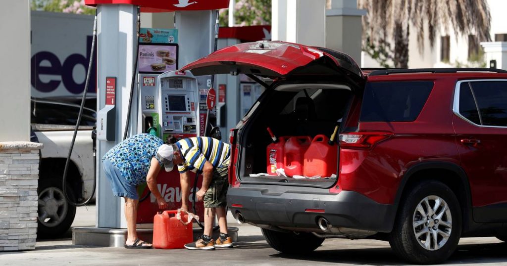 Sri Lanka starts nationwide raid on those hoarding fuel