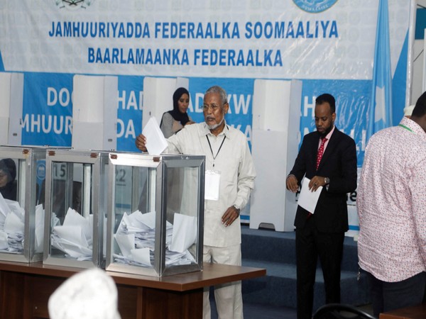 Somali presidential poll goes to third final round