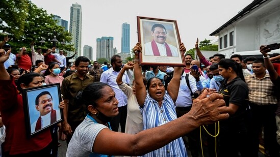 Sri Lanka court bans ex-PM, allies from leaving country