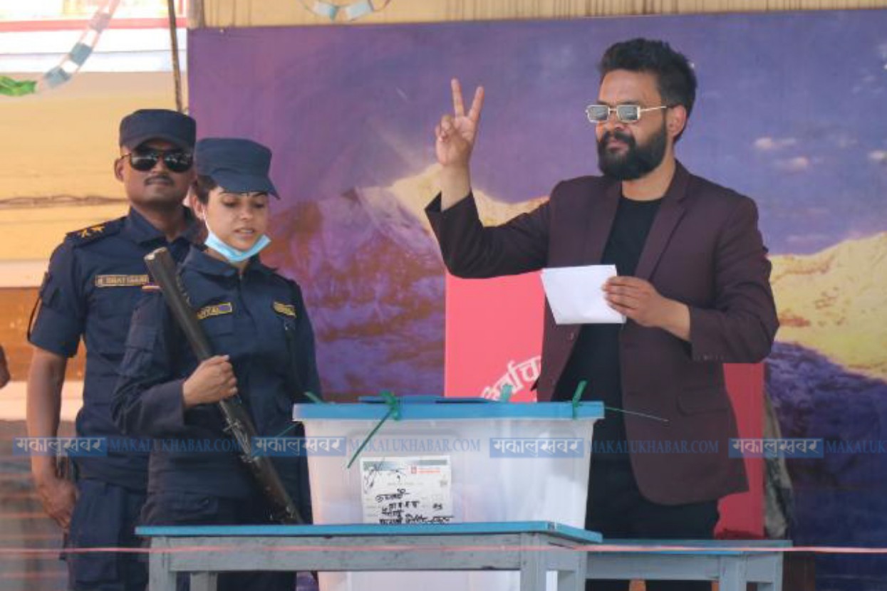 In Pictures: KMC mayoral candidate Balen Shah casts his vote