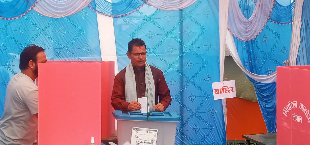 Mayoral candidate Thapa of Biratnagar cast his vote