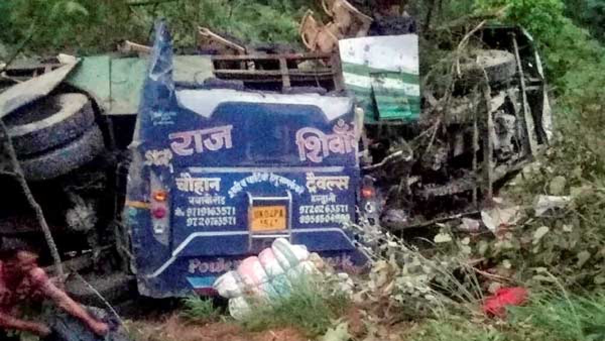 25 dead as bus carrying 28 pilgrims on way to Yamunotri falls into gorge; PM announces ex-gratia