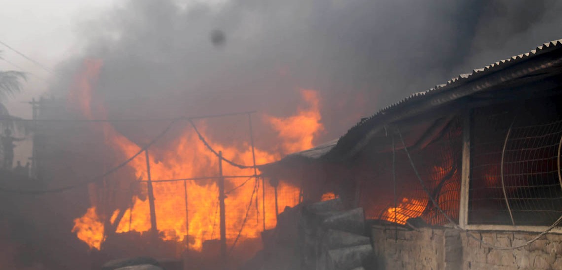 Fire turns six houses into ashes in Bara