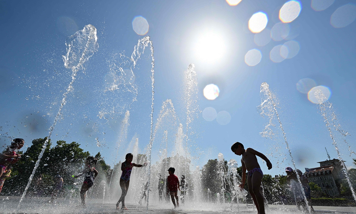 France braces for 40°C heatwave as temperatures soar to record levels