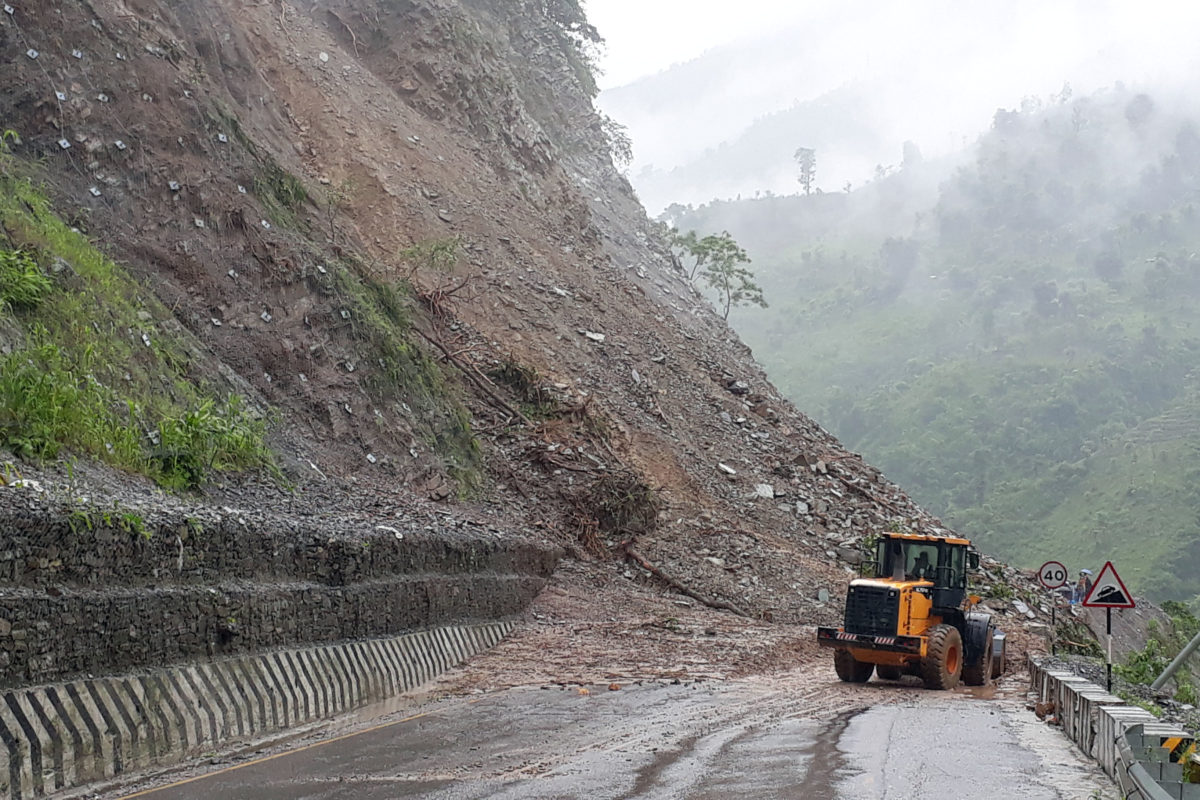 Landslide in Ghoptebhir of Chitwan, Prithvi Highway blocked