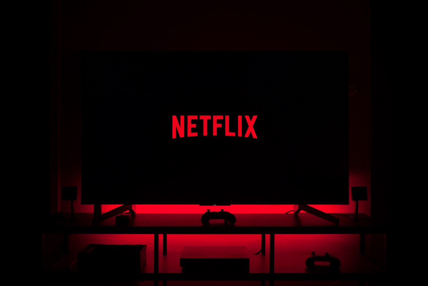 Netflix cuts 300 more jobs after subscriptions fall