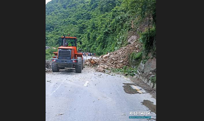 Dry landslide fell, Prithvi highway blocked