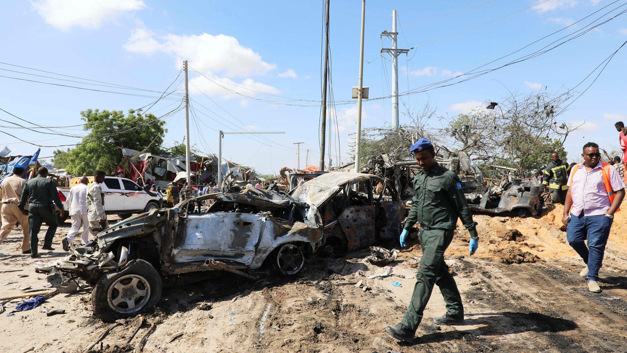 At least 2 people killed, more than 15 injured in car bombing attack in Somalia