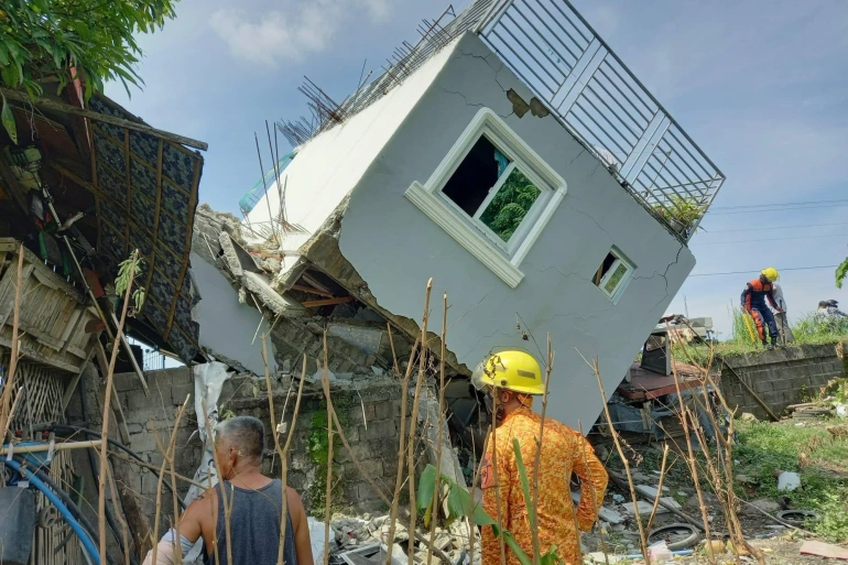 4 killed, 60 injured in 7-magnitude earthquake in northern Philippines