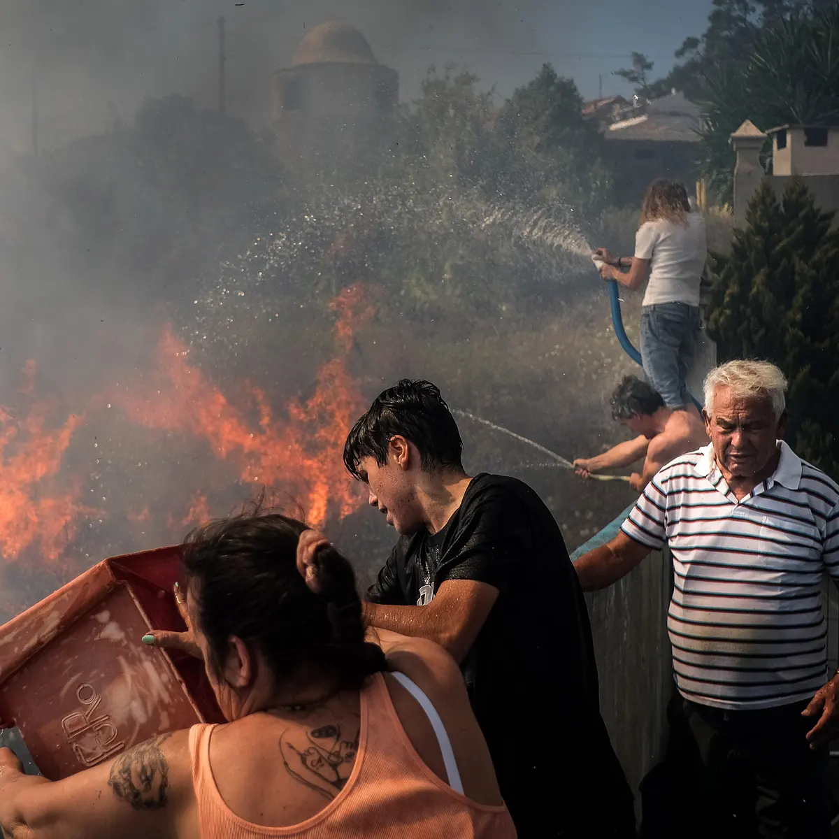 10 injured in Portugal heatwave-induced fire