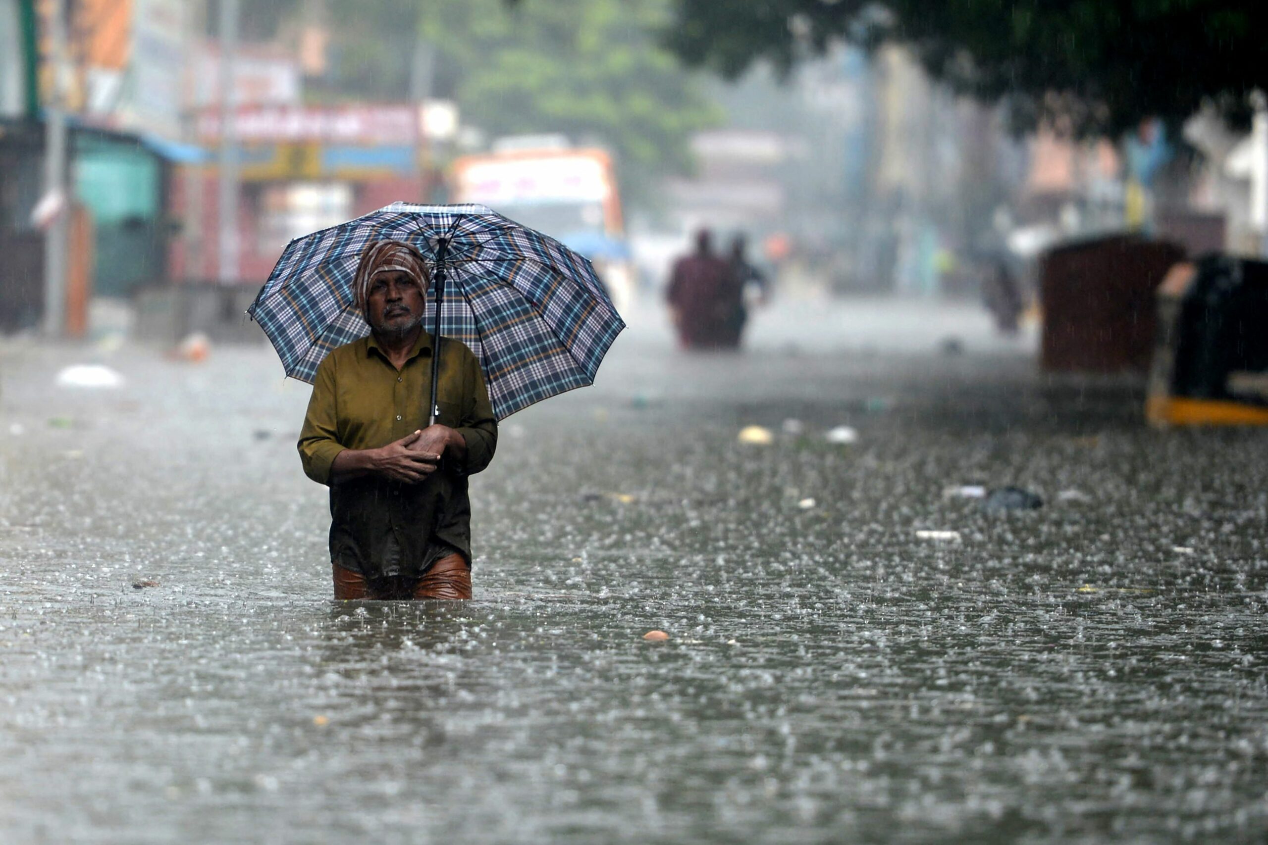 Оранжевый дождь. Оранжевый дождь Вьетнам. Rains. Ядовитый дождь во Вьетнаме.