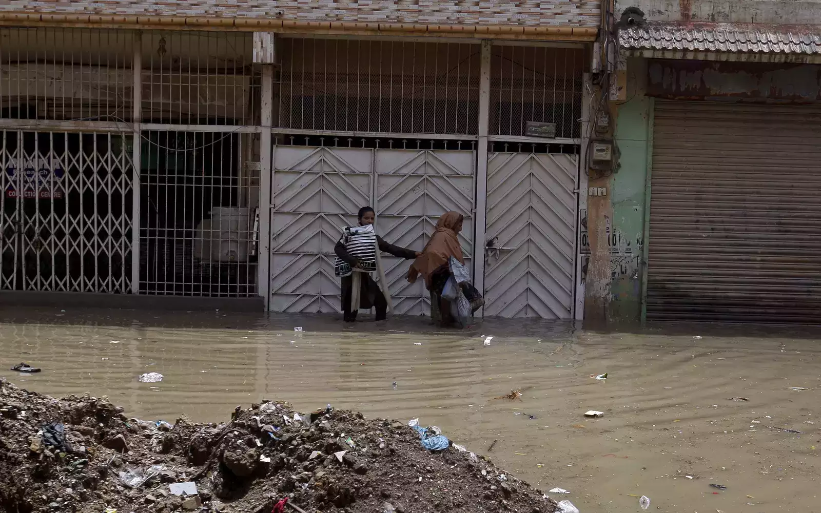 Pakistan: 24 children among 62 killed in rain-related incidents