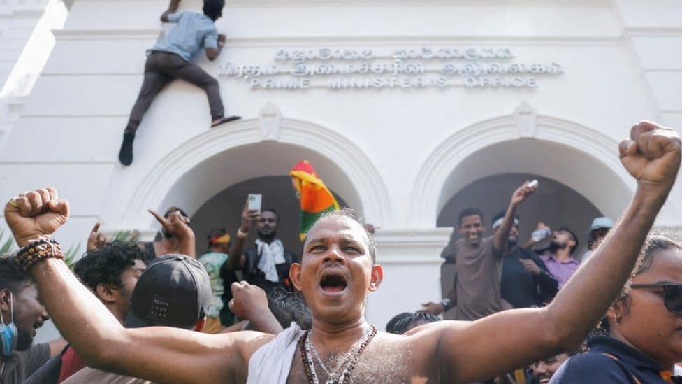 Sri Lanka: How a dramatic day unfolded at the PM’s office