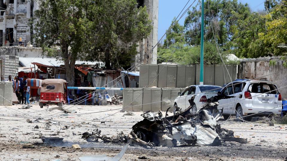 At least 10 killed in Shabab suicide bombing in southern Somalia