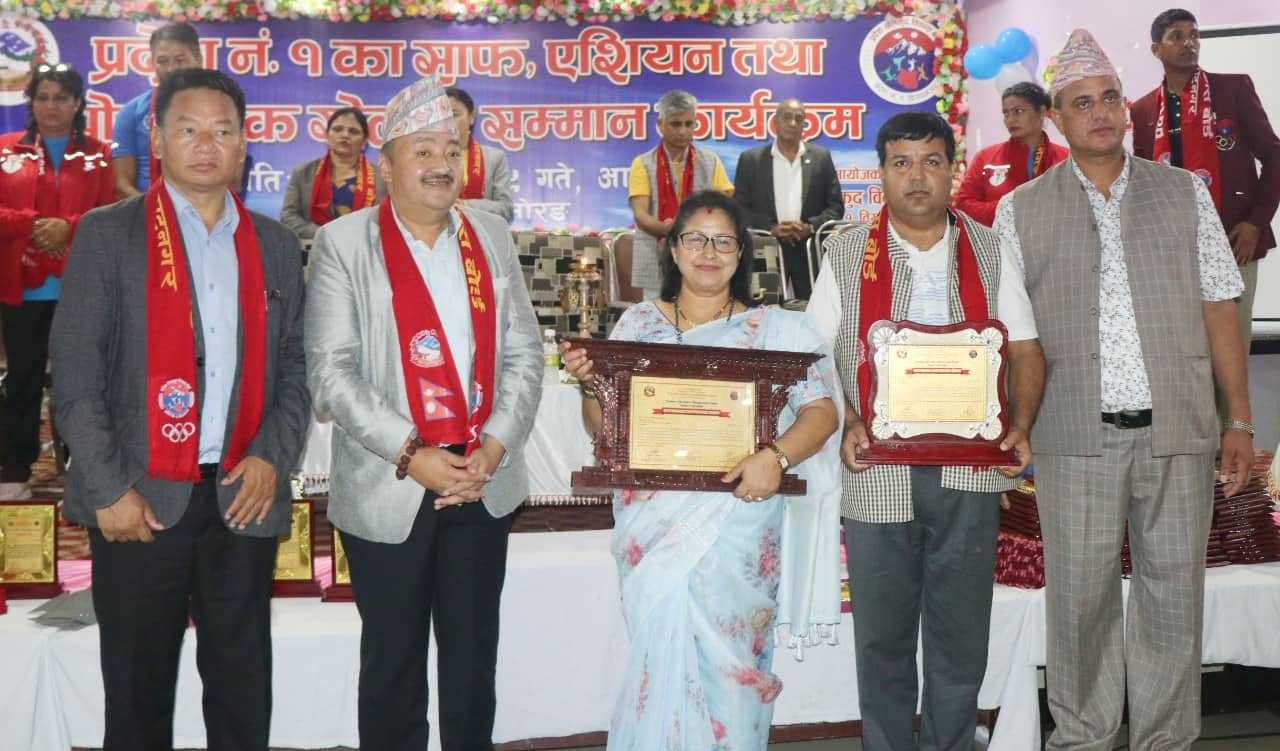 Dr. Sunil Sharma couple honored, praised by CM