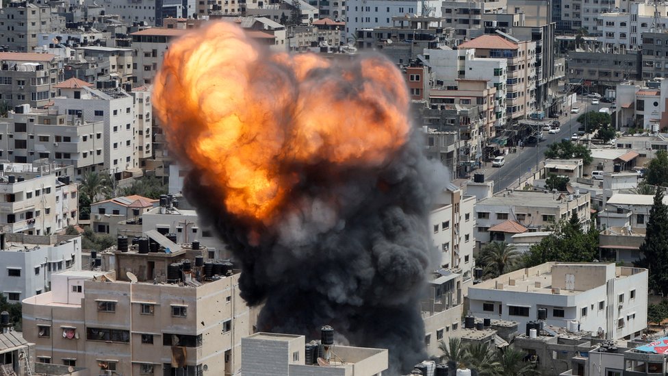 Israel-Gaza: Death toll rises as Israel targets militants