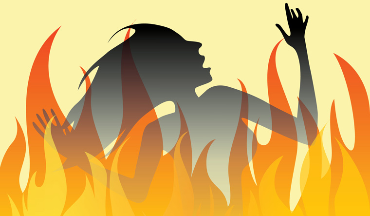 Woman set on fire by spouse dies, mother-in-law under treatment