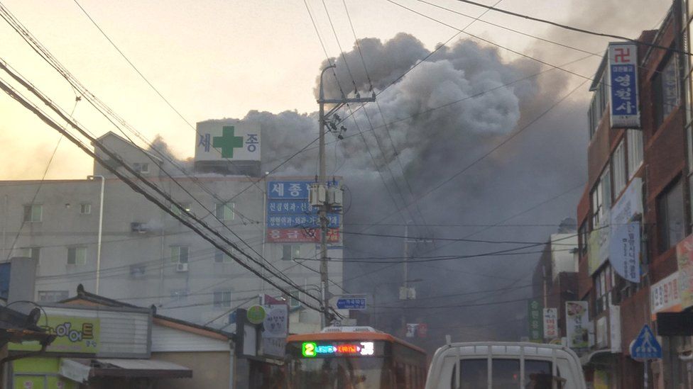 5 killed, 37 injured in S.Korea’s hospital building fire accident