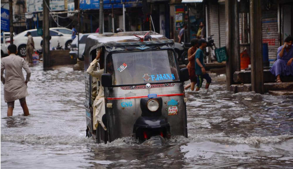 Pakistan monsoon rains, floods leave over 900 dead, int’l community urged for prompt assistance