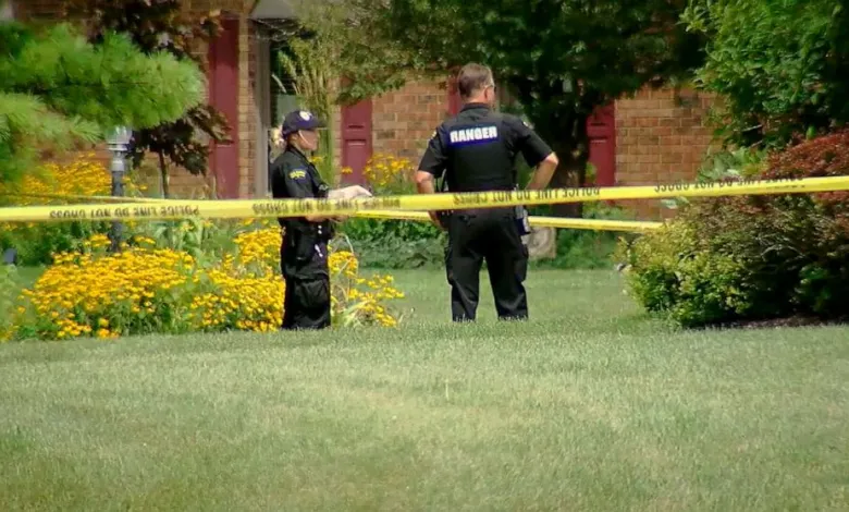 Authorities launch manhunt after 4 people fatally shot in Ohio