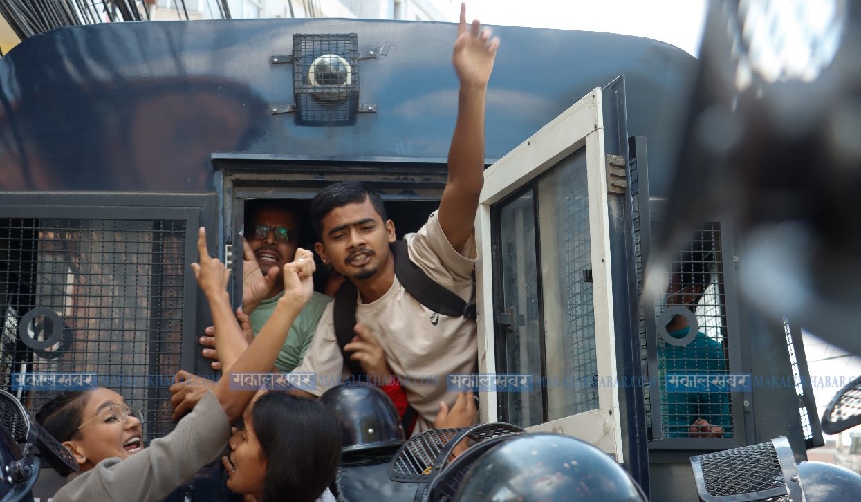 In Pics: Students protesting against NRB Governor in Baluwatar detained