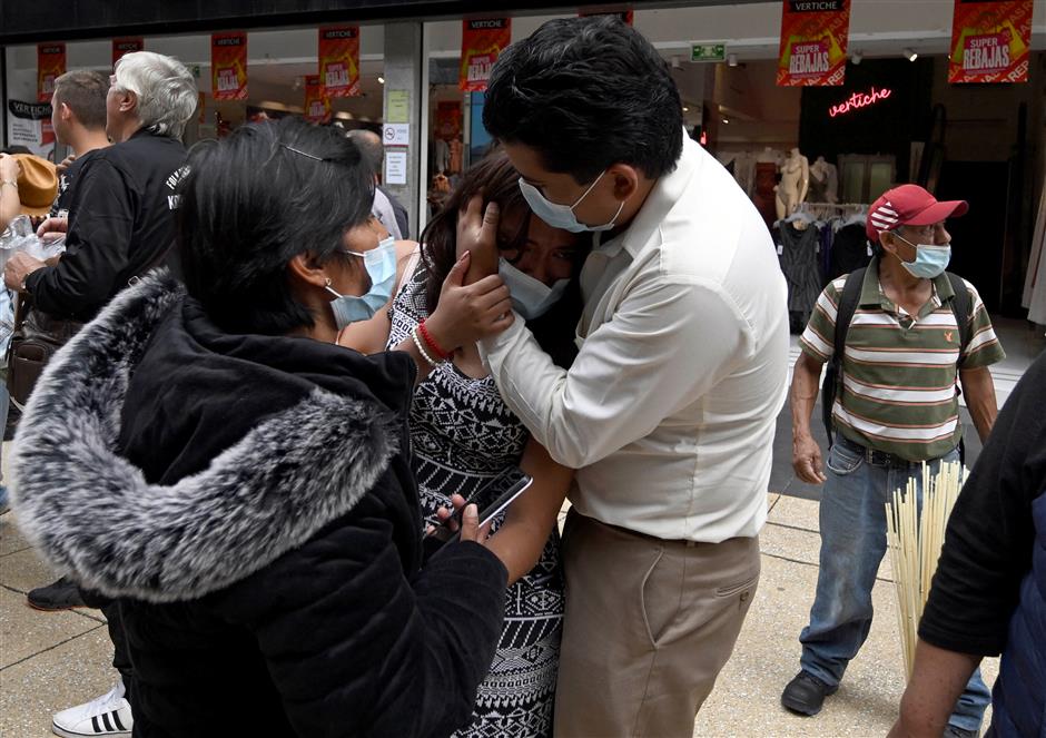 7.7 magnitude quake hits Mexico, kills 1