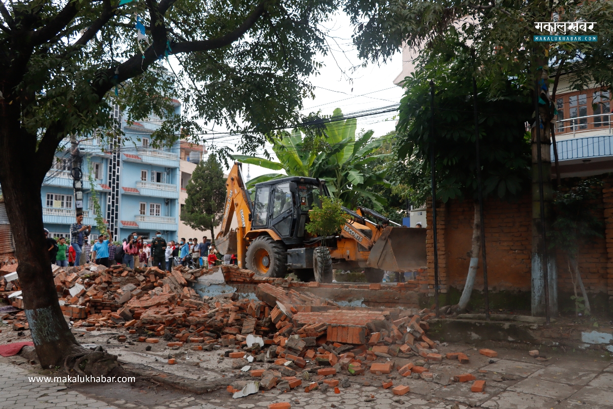 In Pics: Demolishing at Dhobi Khola