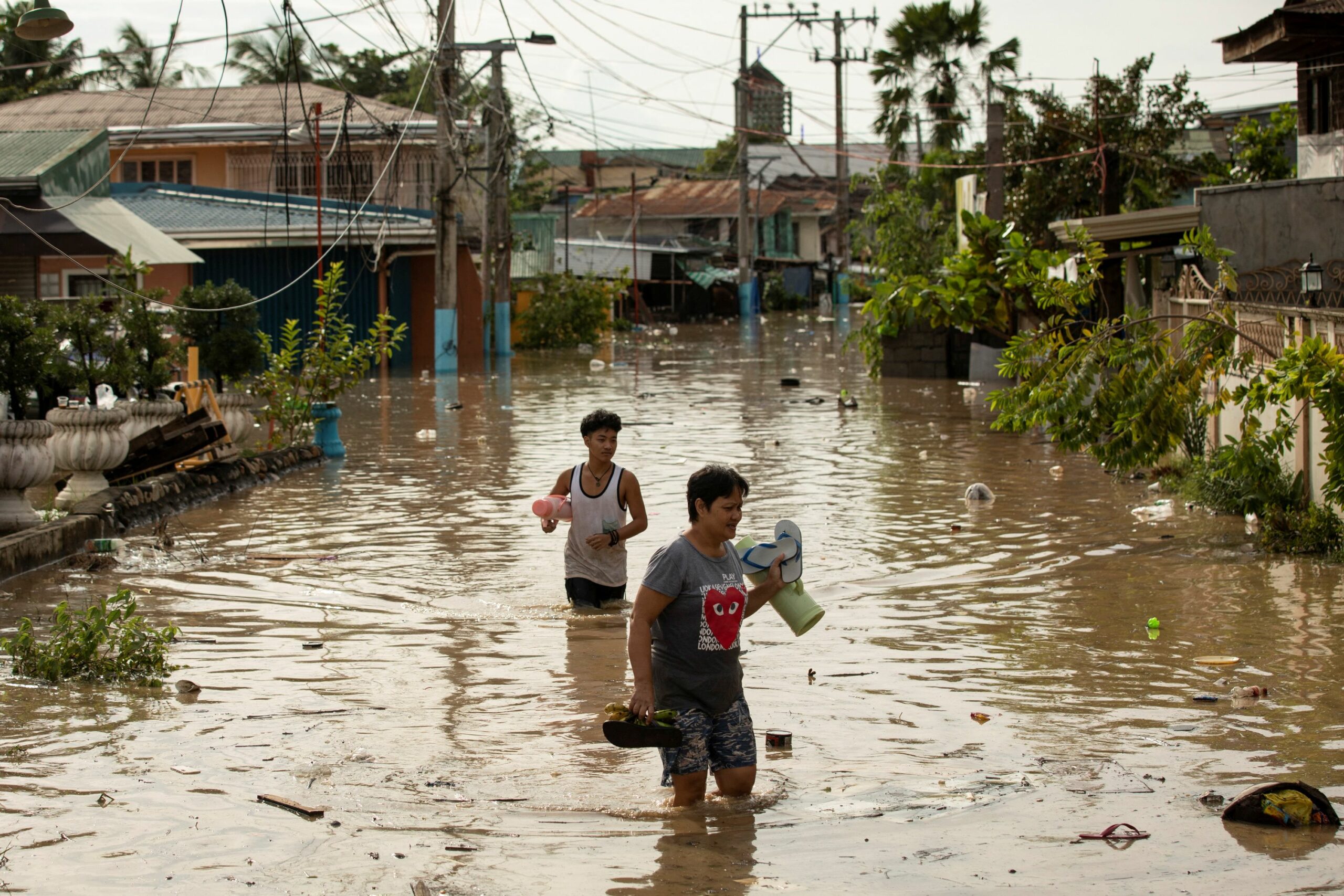 Typhoon Noru kills 8 in Philippines