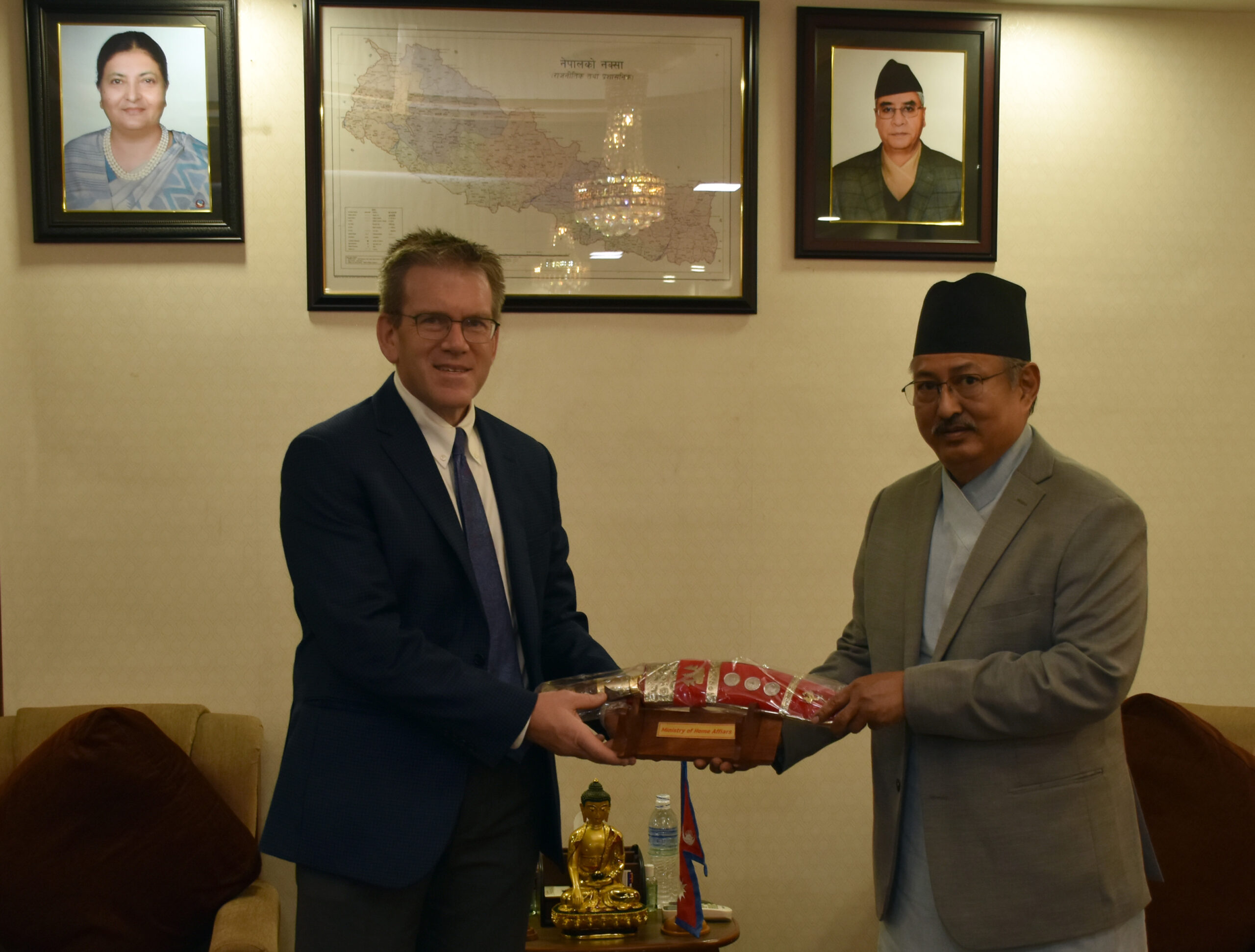 US Ambassador calls on Home Minister Khand