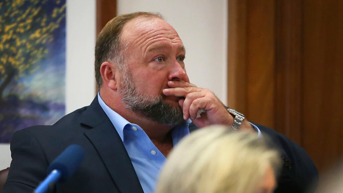 U.S. conspiracy theorist ordered to pay nearly 1 bln USD to families of Sandy Hook victims