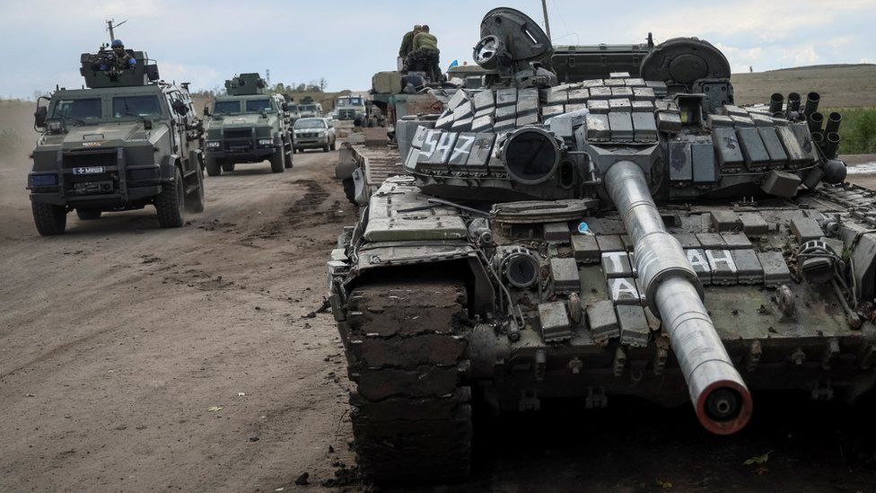 Ukraine war: Russian troops forced out of eastern town Lyman