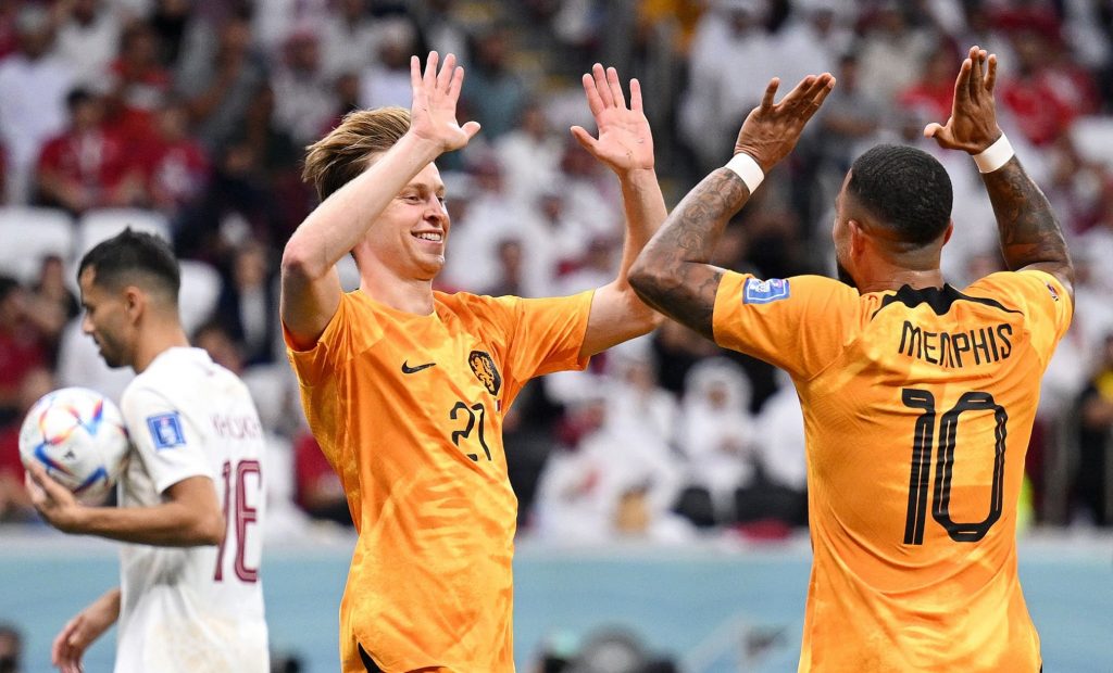 Netherlands beats host Qatar 2-0 to reach World Cup knockouts