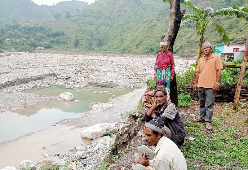 Flood sufferers seek pledges from candidates for votes