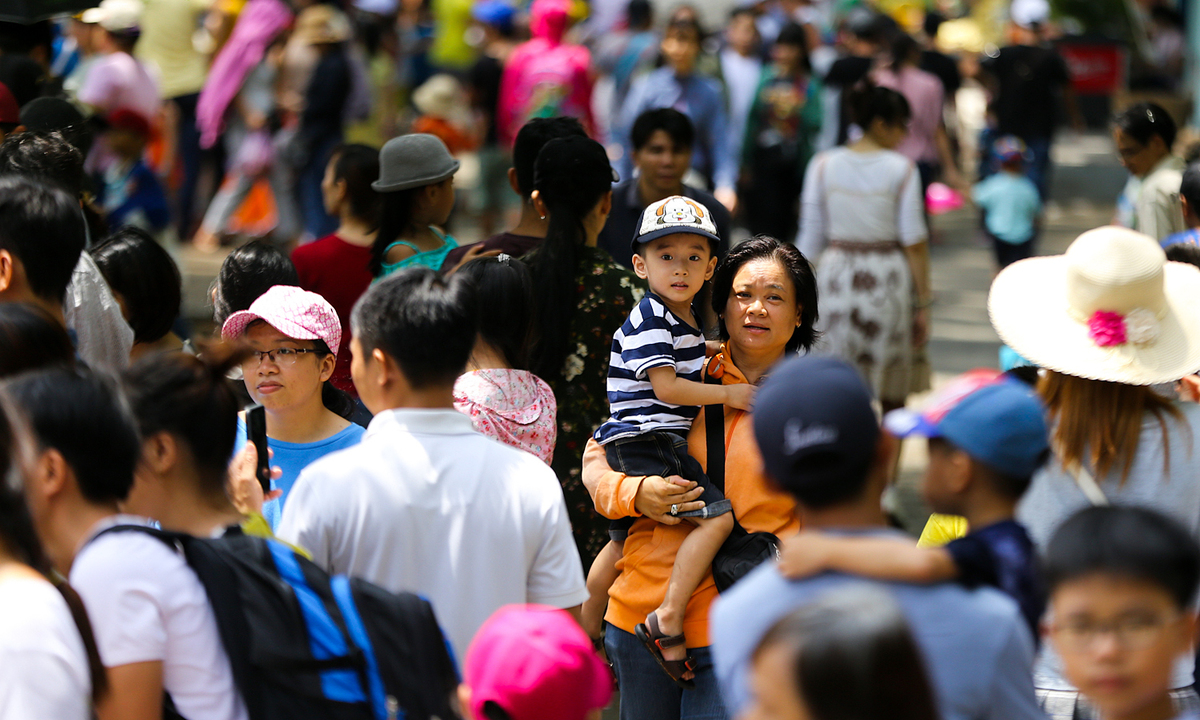 Vietnam’s population to hit 100 million in 2023