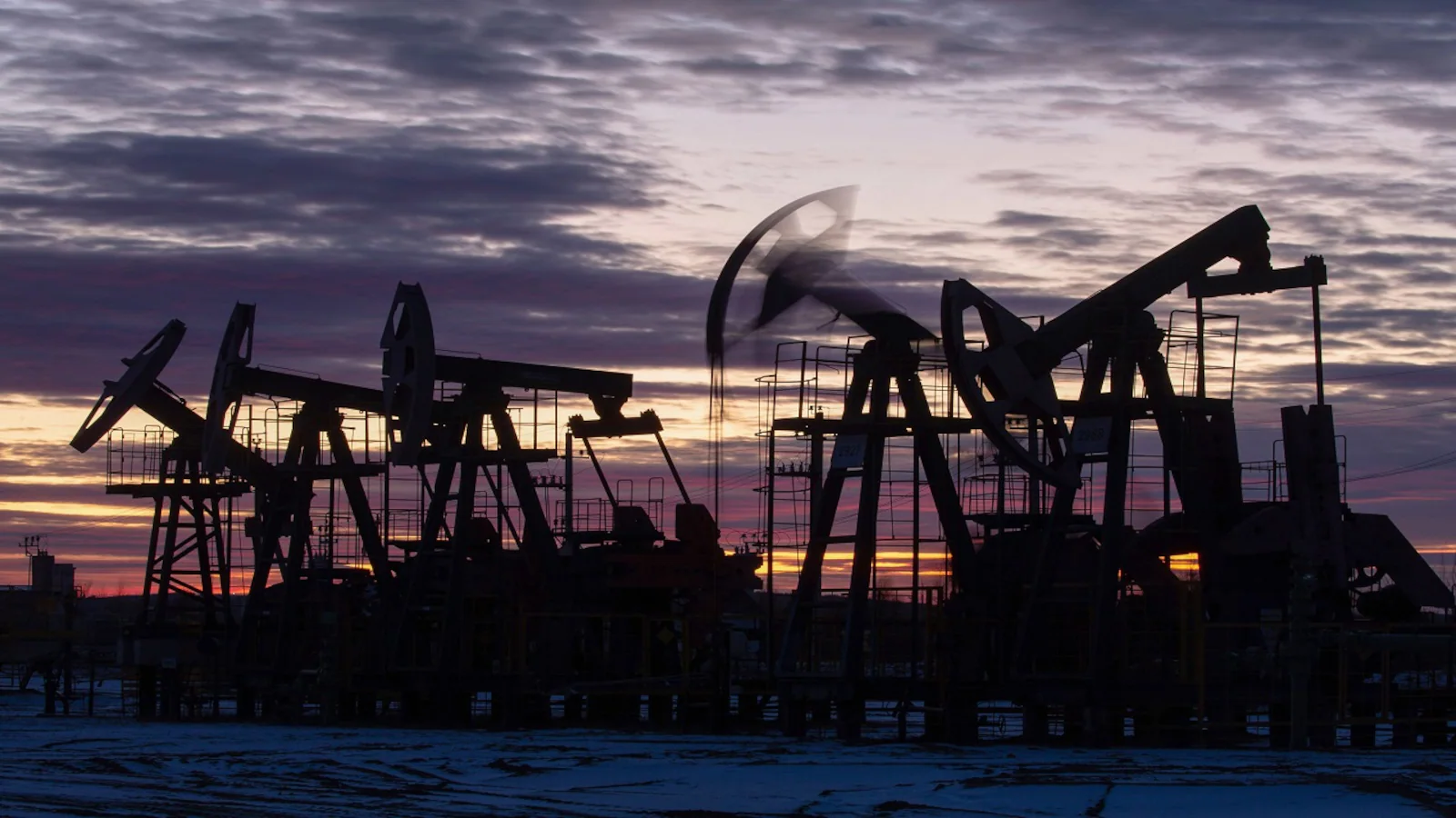Russia retaliates against oil price cap by banning sales