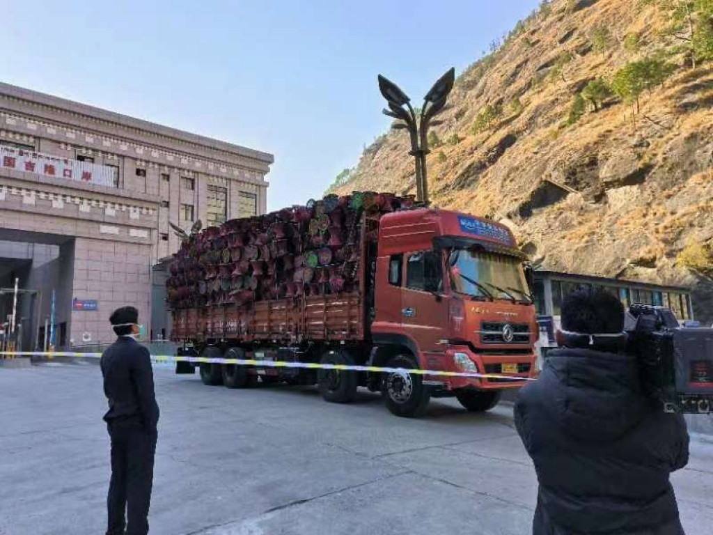 Rasuwa/Kerung port resumes operation