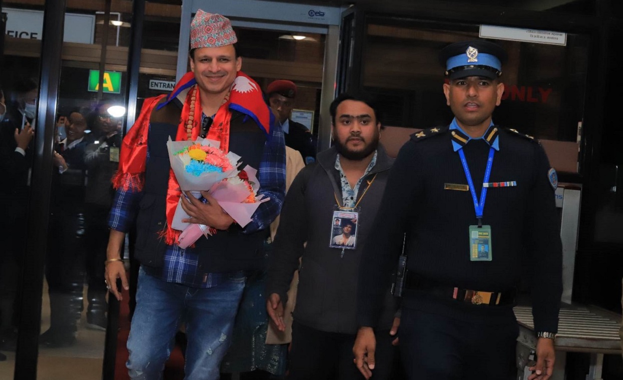 Bollywood actor Oberoi visits Nepal