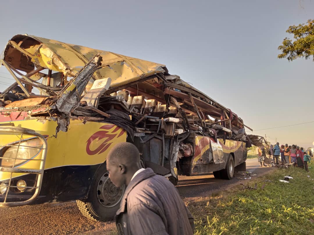 16 killed after bus rams into truck in northern Uganda