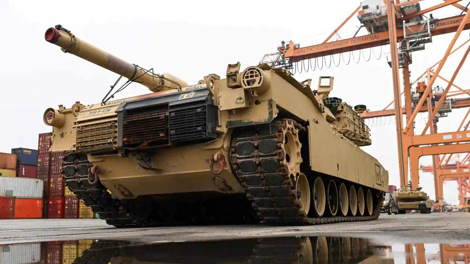 US to send Ukraine dozens of Bradleys in $2.85B aid package