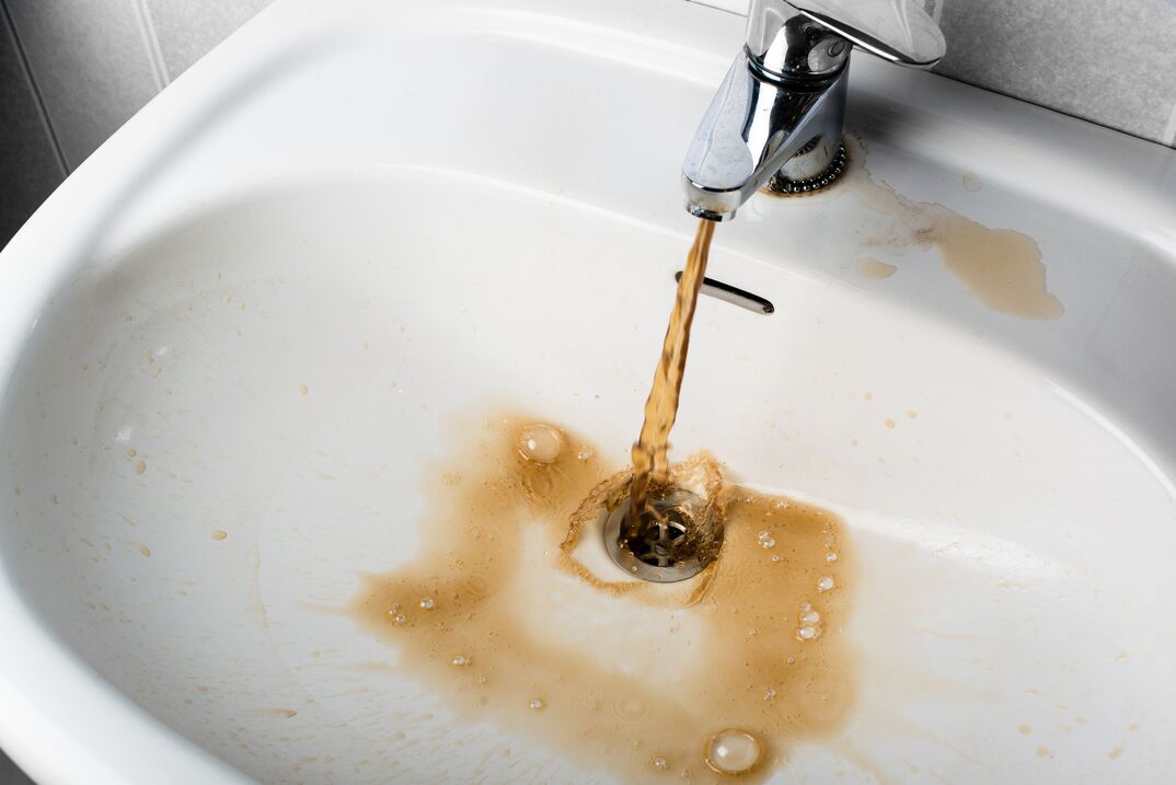 Drinking water contains iron more than requirement